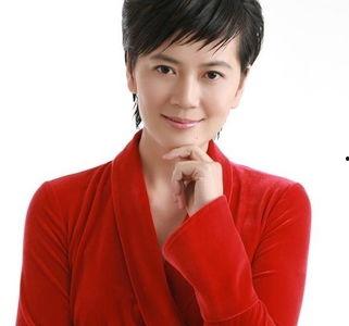 央视女主播沈冰近况,转型幕后，聚焦公益慈善事业